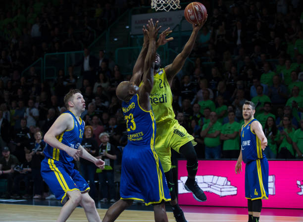 双方在次回 双方在次回