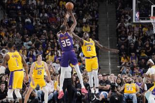 各项赛事中 各项赛事中